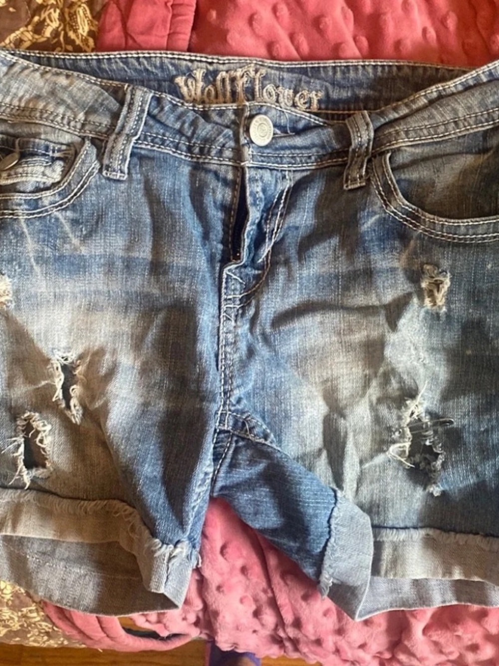 Wallflower Size 9 cuffed jean shorts lot6490